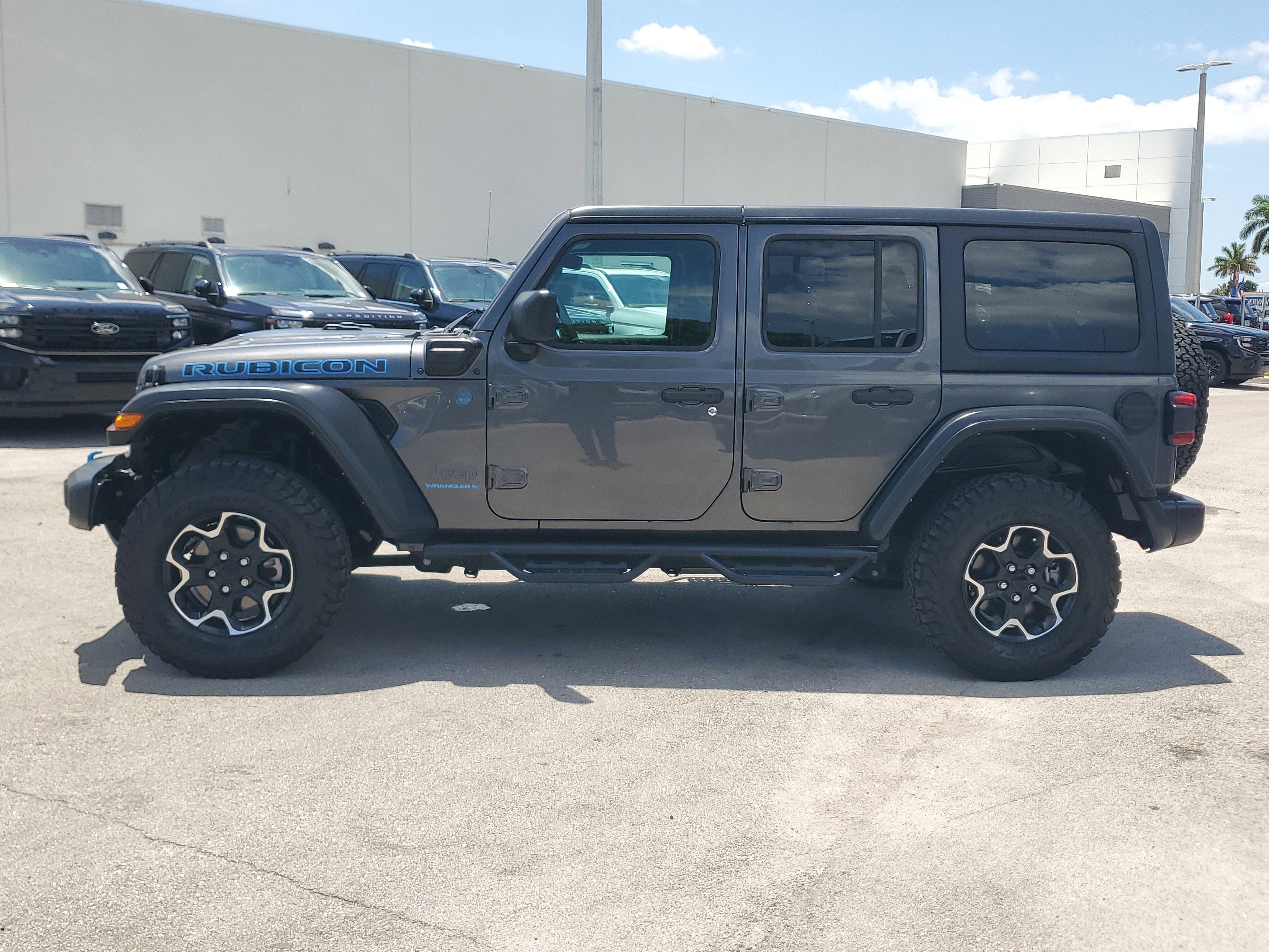 Used 2023 Jeep Wrangler Unlimited Rubicon 4xe AWD/4WD image 8