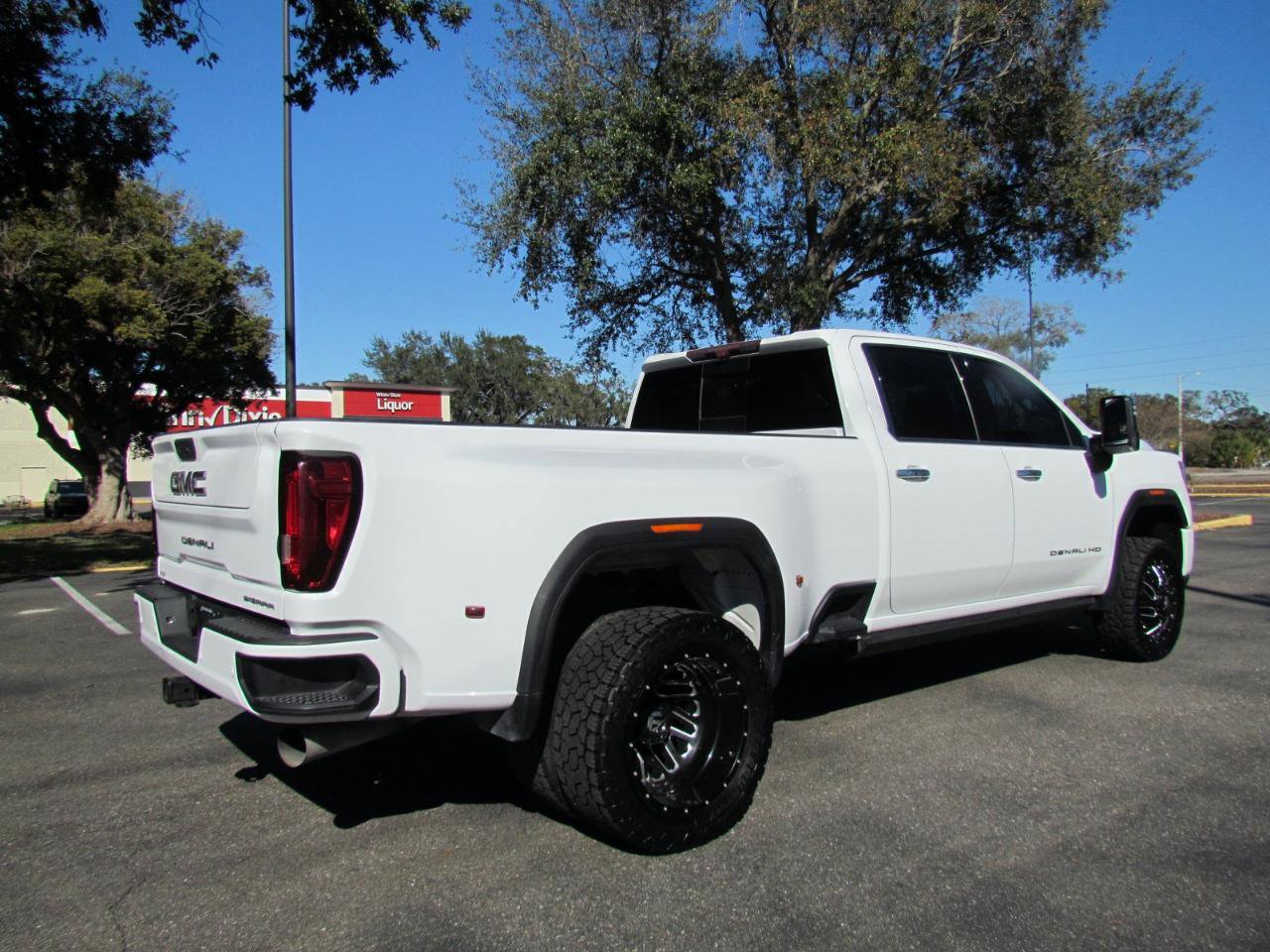 Used 2021 GMC Sierra 3500 Denali w/ Denali Ultimate Package image 13