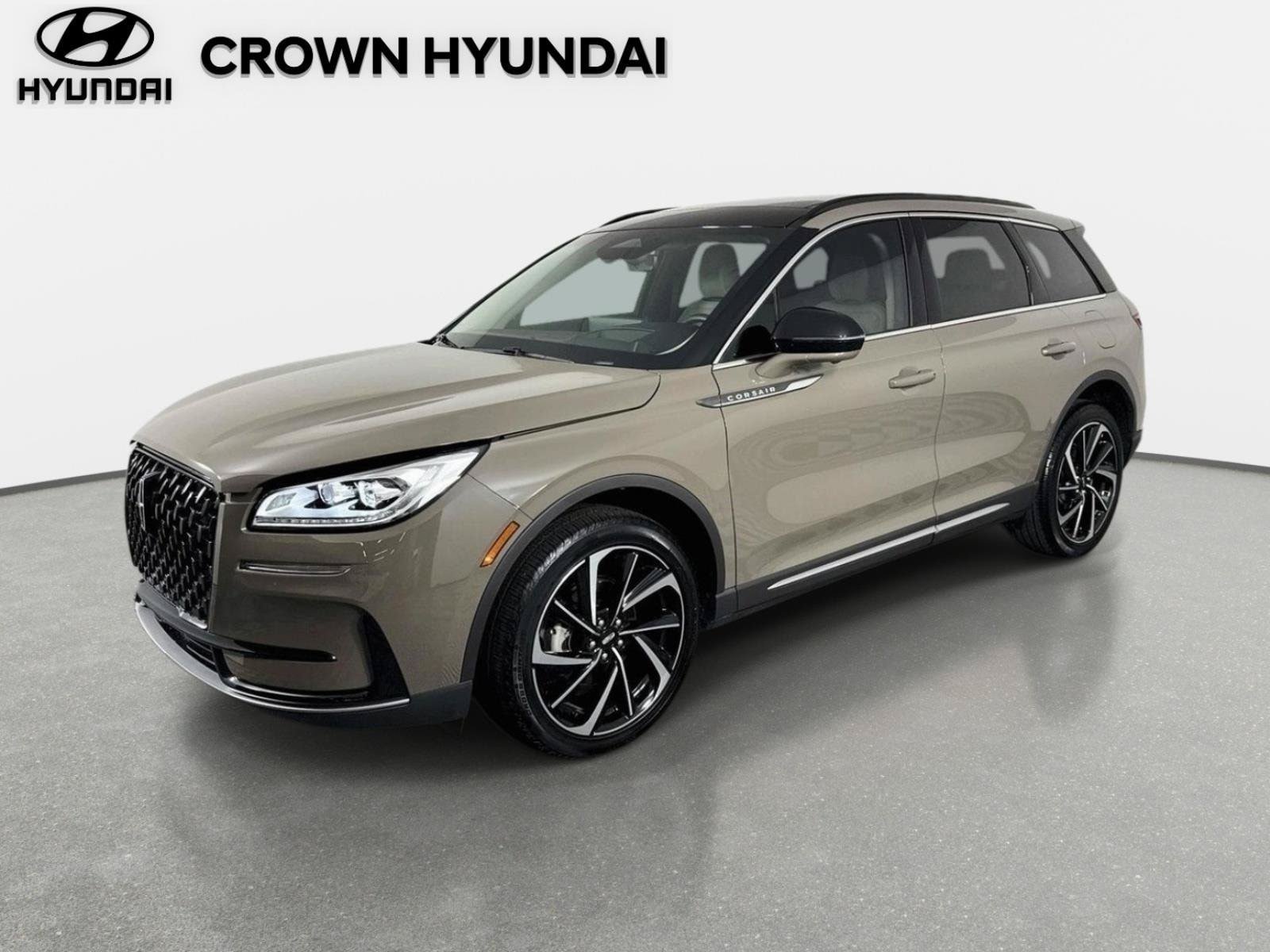 Used 2025 Lincoln Corsair Reserve w/ Equipment Group 202A FWD image 1