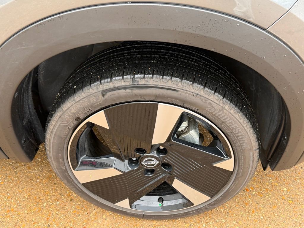 Certified 2025 Nissan Kicks SR image 15