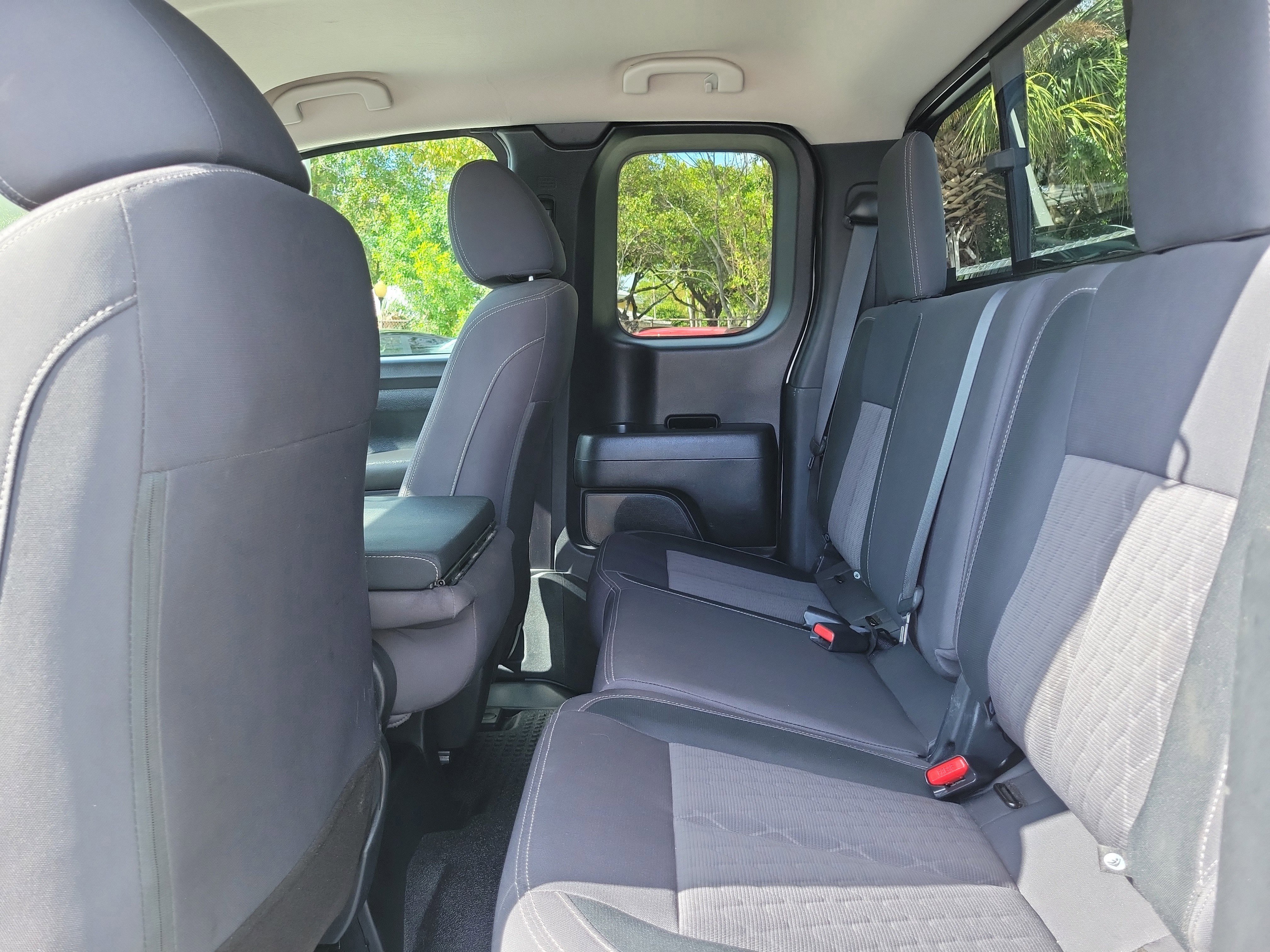 Used 2022 Nissan Titan S image 15