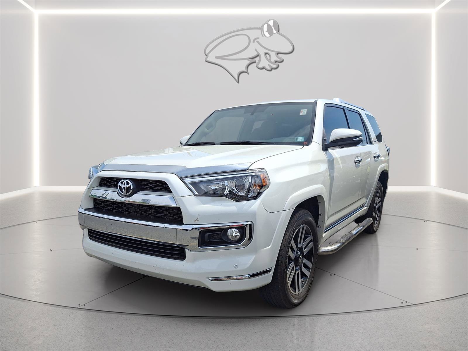 Used 2018 Toyota 4Runner Limited AWD/4WD image 3