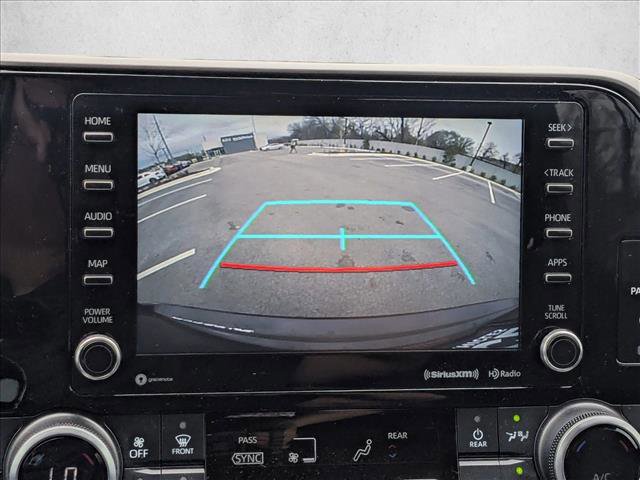 Used 2020 Toyota Highlander LE image 14