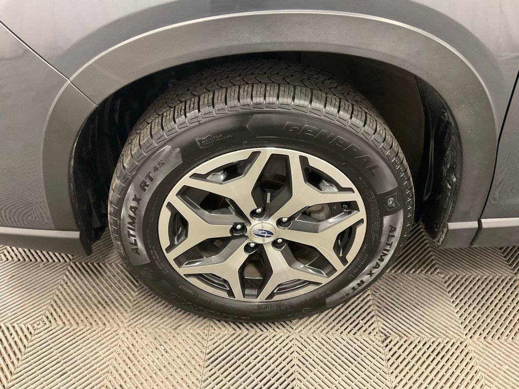 Used 2022 Subaru Forester Premium image 12