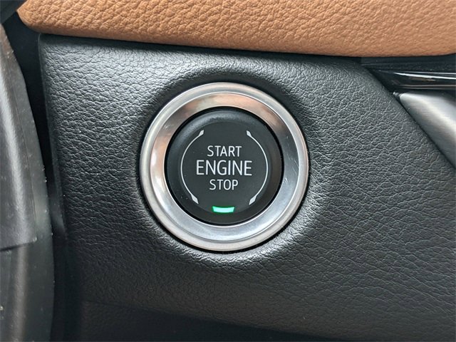 Used 2025 Cadillac XT4 Premium Luxury w/ Technology Package image 27