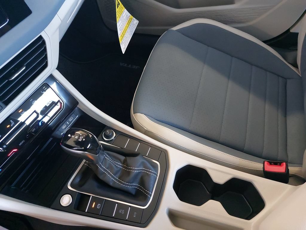 New 2026 Volkswagen Jetta SE FWD image 21