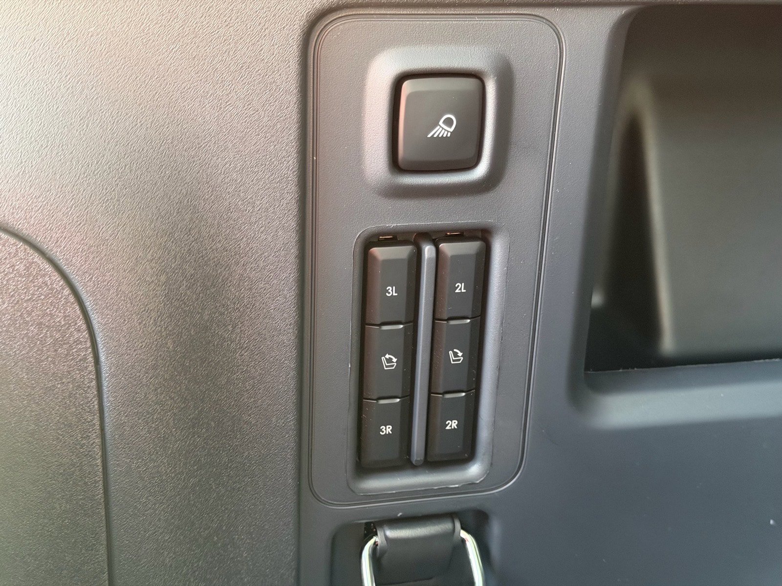 New 2026 Lincoln Navigator Reserve AWD/4WD image 18