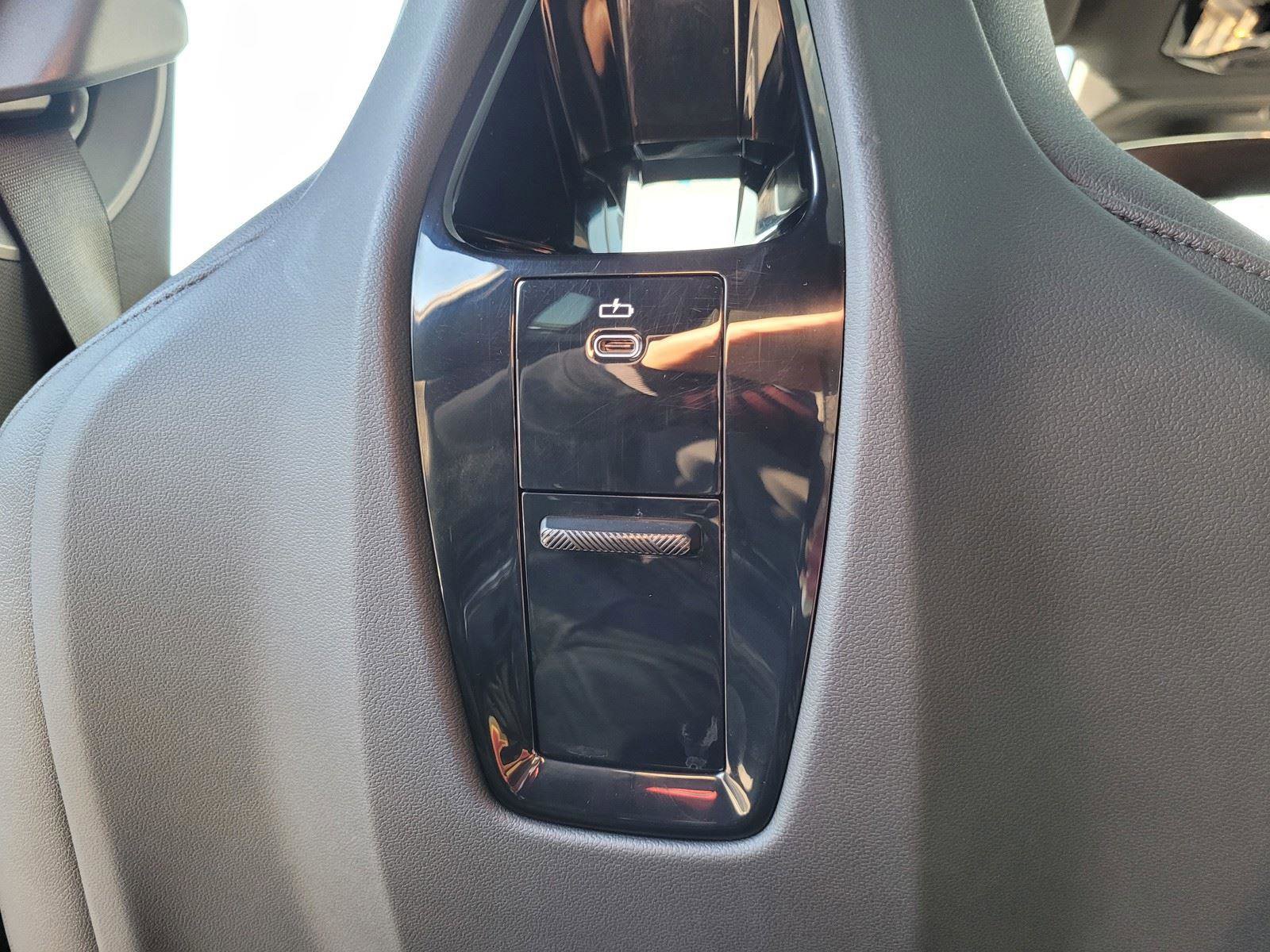 Certified 2025 BMW iX xDrive50 w/ Premium Package image 21