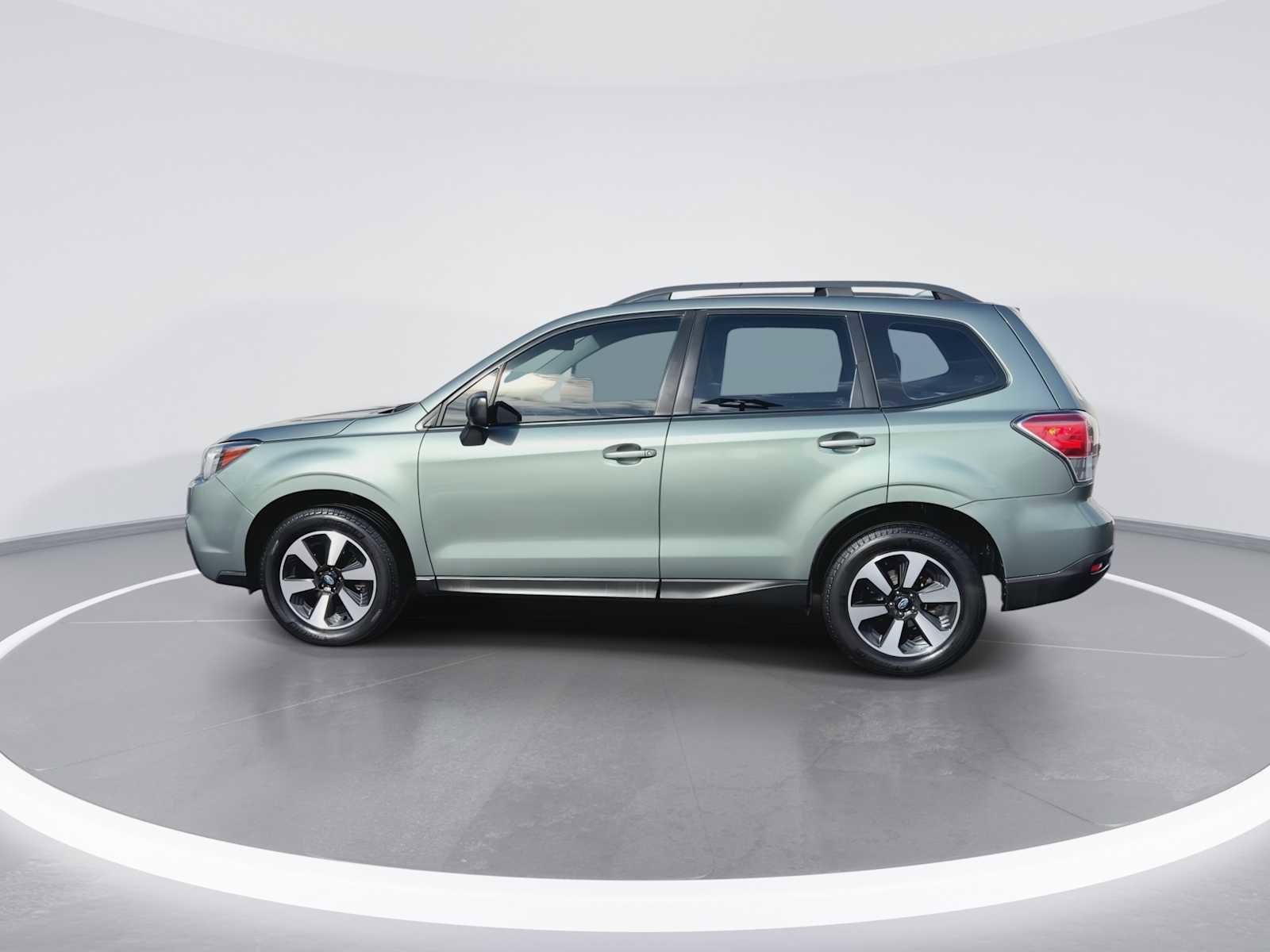 Used 2017 Subaru Forester 2.5i w/ Alloy Wheel Package AWD/4WD image 5