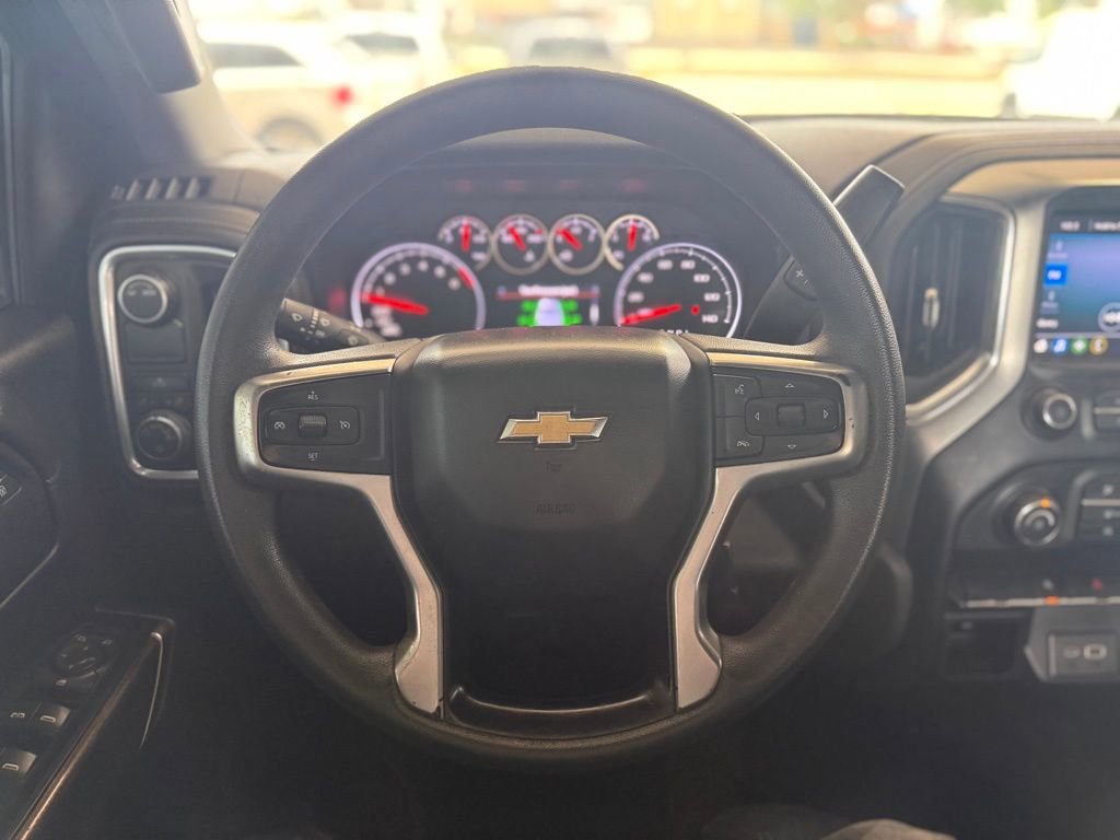 Used 2020 Chevrolet Silverado 1500 LT image 24