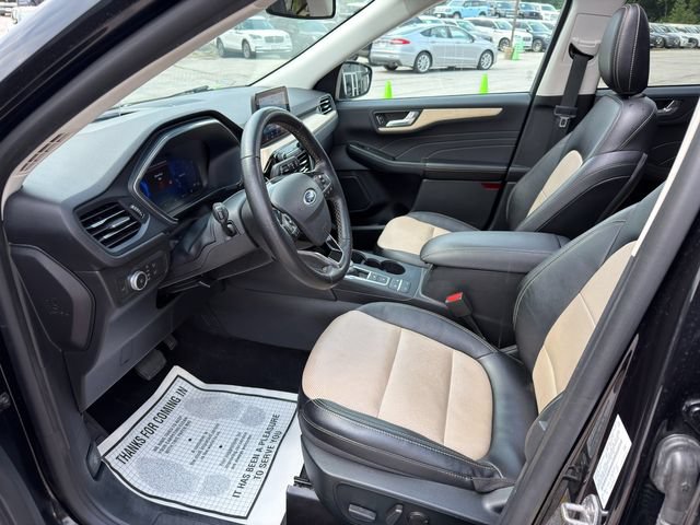Used 2022 Ford Escape Titanium w/ Titanium Elite Package AWD/4WD image 13