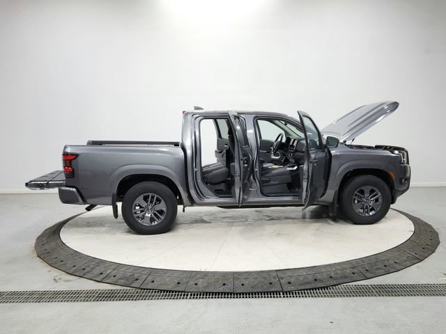 Used 2025 Nissan Frontier SV w/ SV Convenience Package RWD image 16