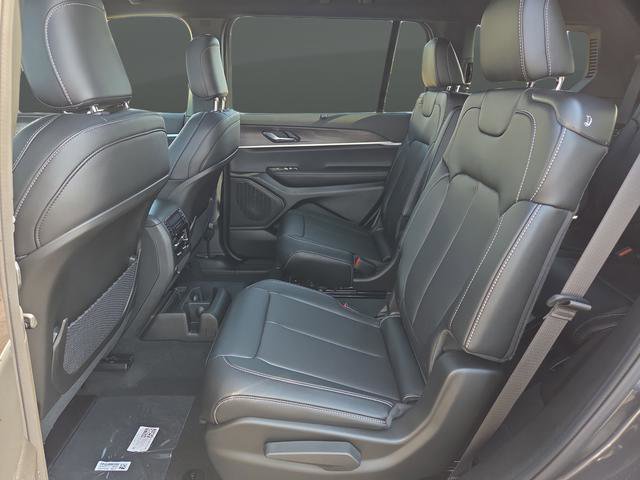 New 2025 Jeep Grand Cherokee L Limited w/ Luxury Tech Group II image 35
