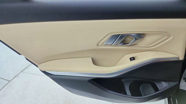 Used 2022 BMW 330i Sedan w/ Driving Assistance Package RWD image 31