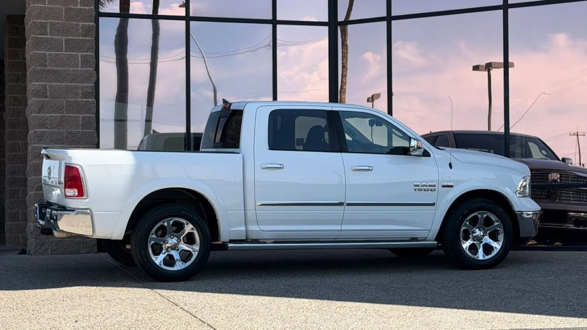 Used 2016 RAM 1500 Laramie w/ Convenience Group AWD/4WD image 19