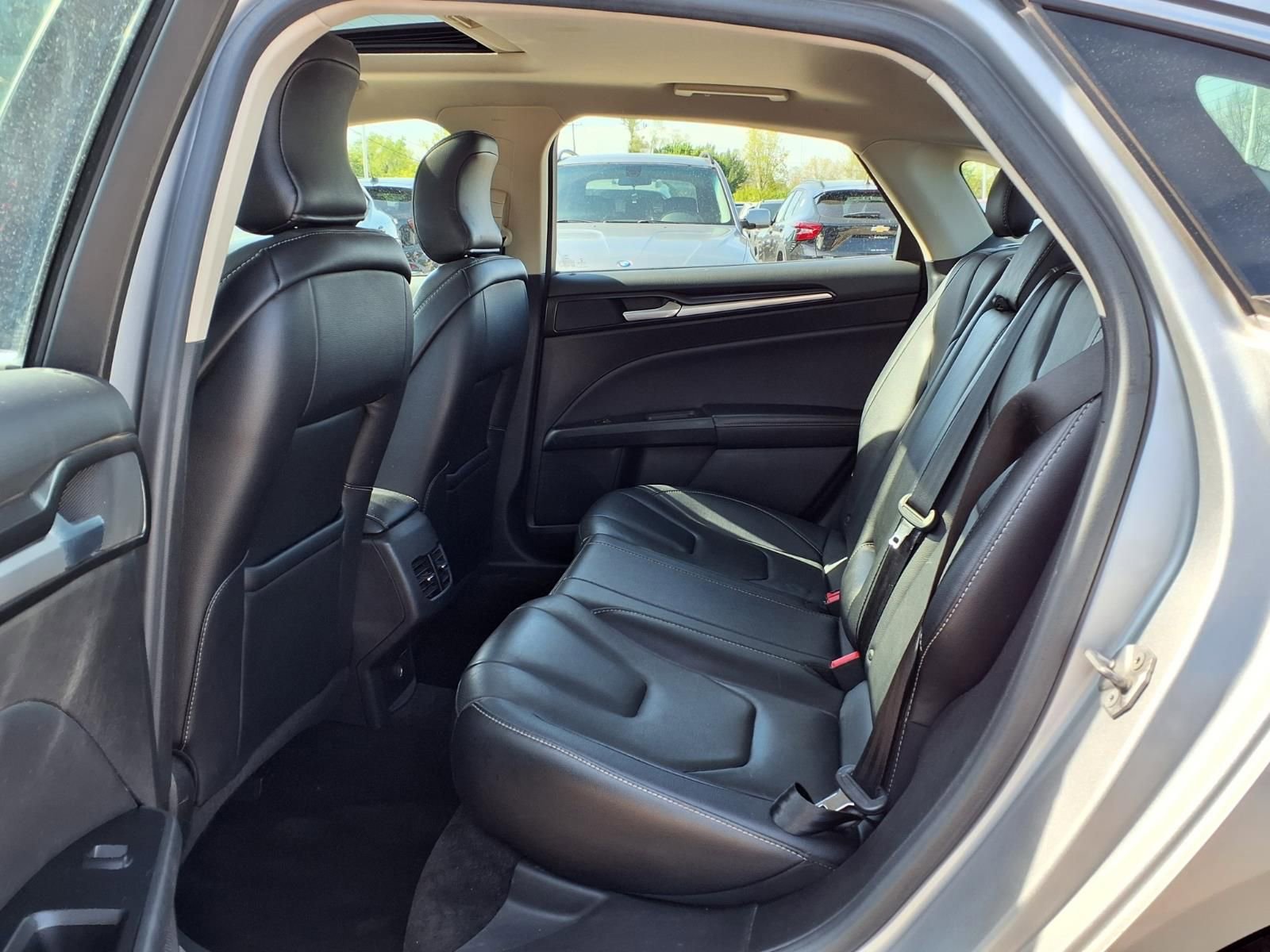 Used 2018 Ford Fusion Titanium AWD/4WD image 11