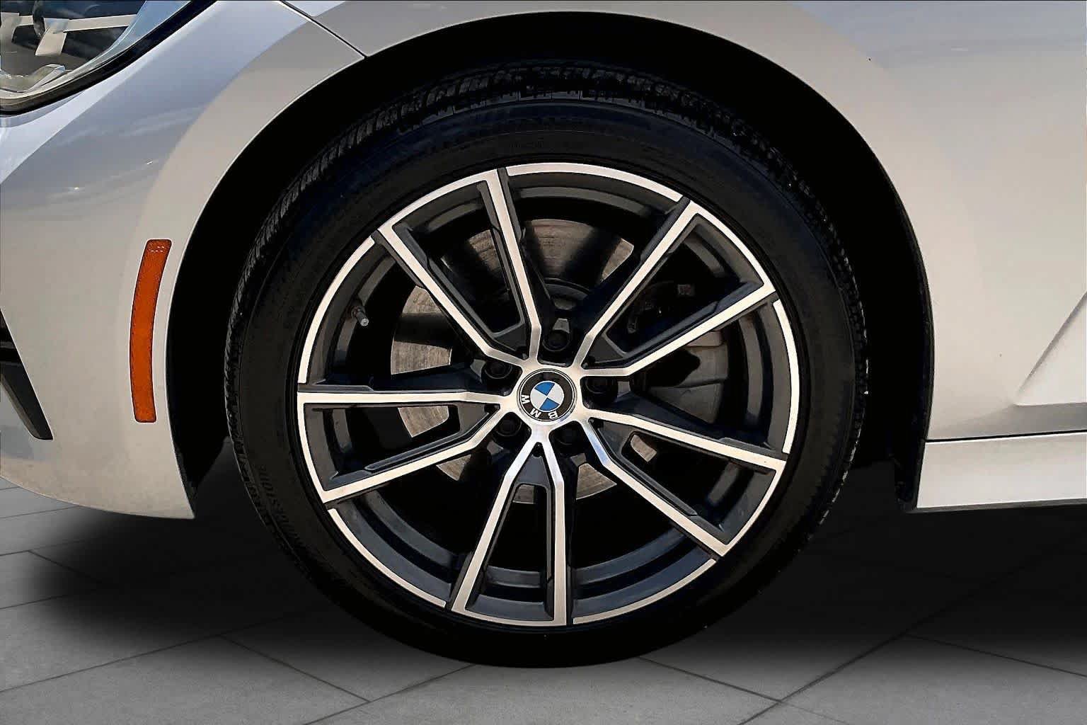 Used 2019 BMW 330i Sedan RWD image 10