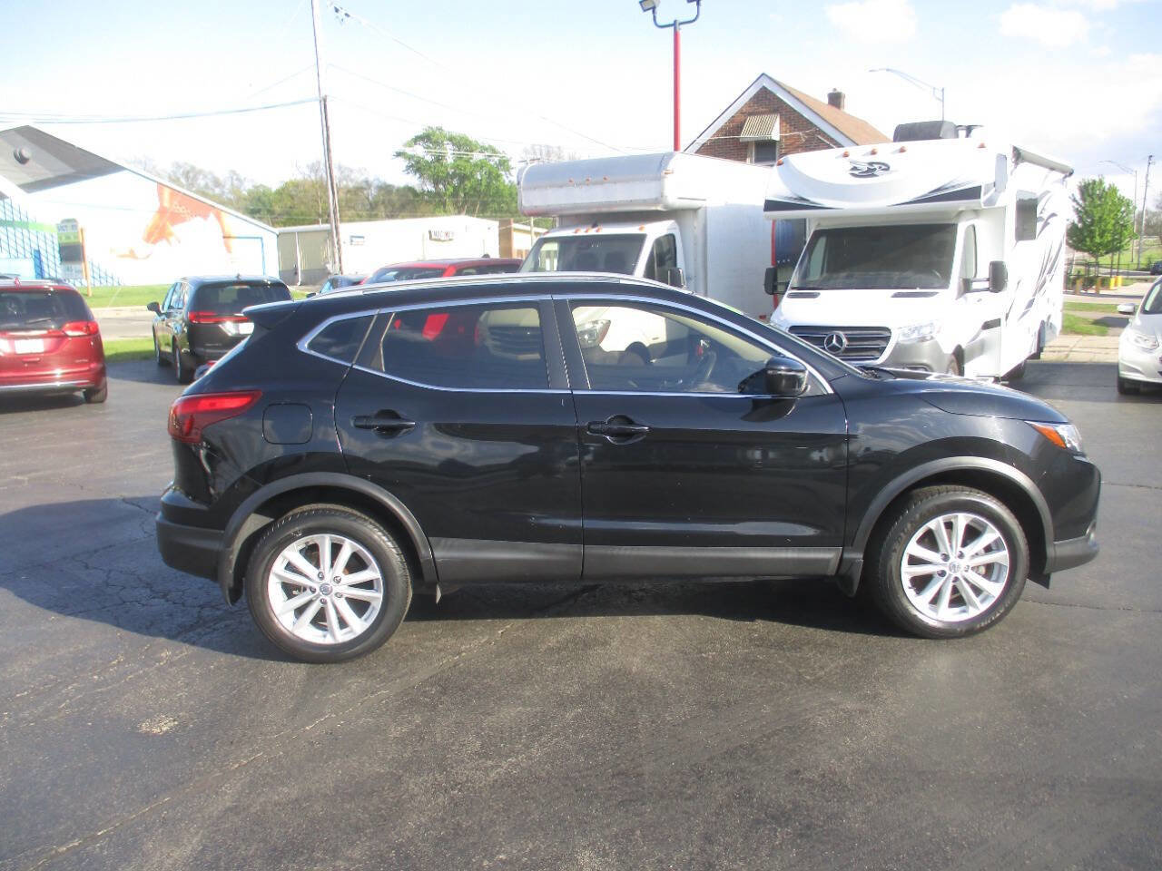 Used 2017 Nissan Rogue Sport SV AWD/4WD image 8