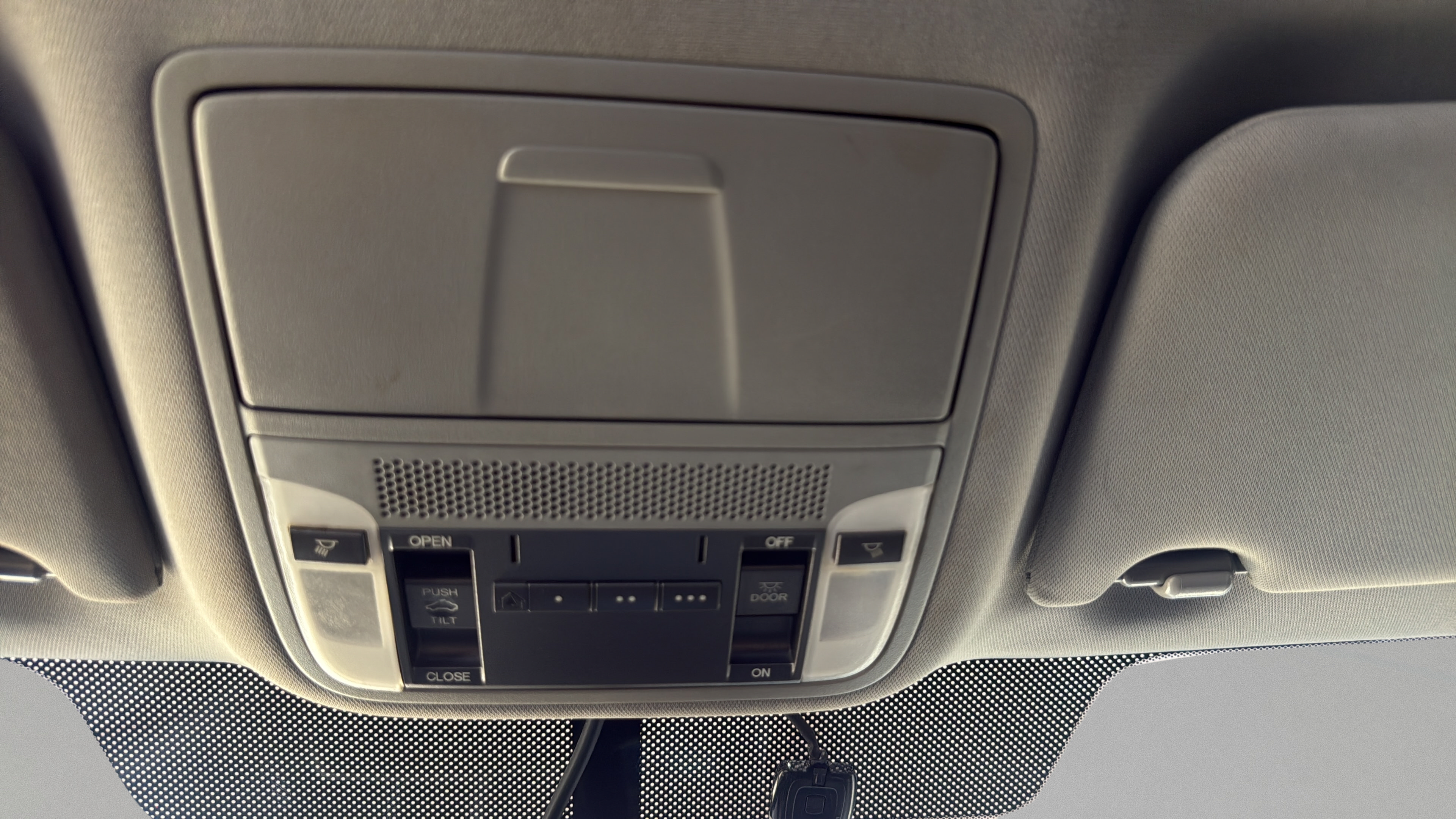Used 2017 Acura TLX FWD image 22