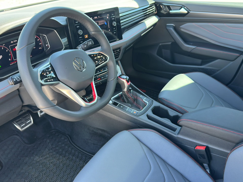 Used 2025 Volkswagen Jetta GLI Autobahn image 12