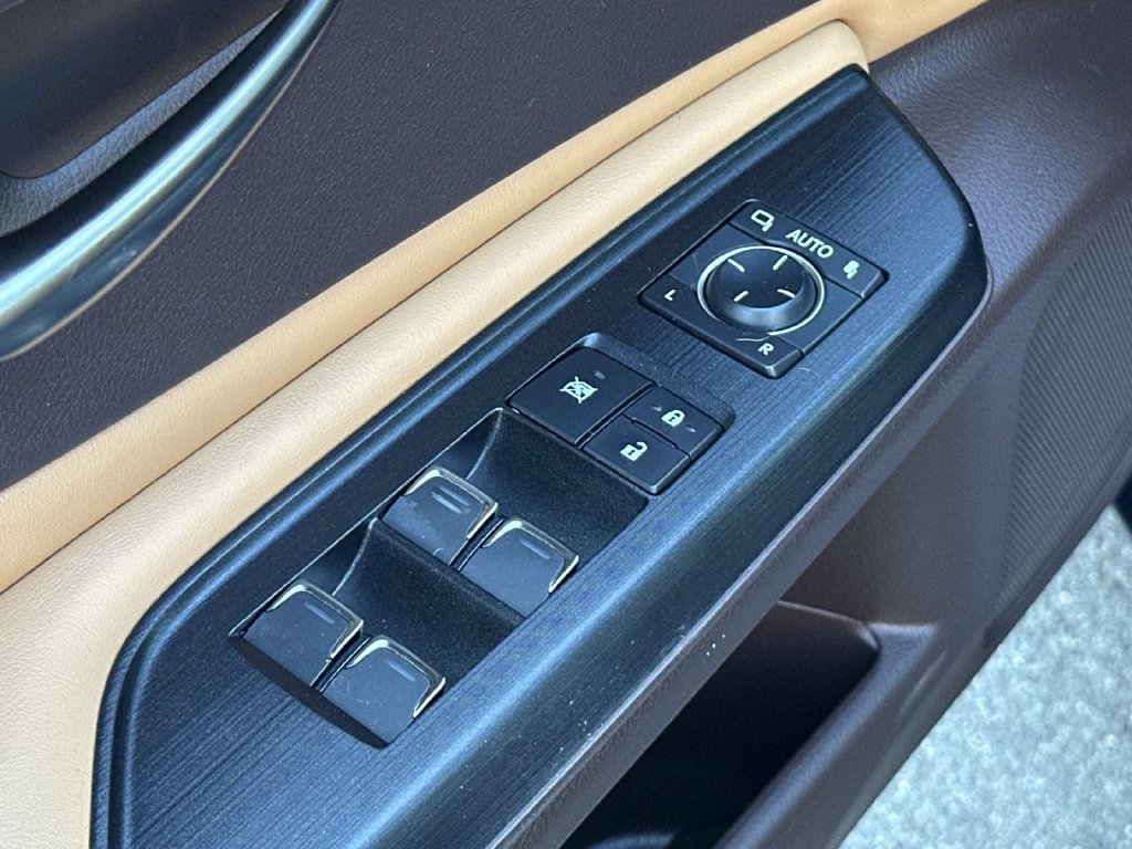 Used 2021 Lexus ES 350 w/ Premium Package FWD image 21