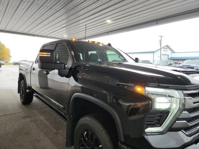 Used 2024 Chevrolet Silverado 2500 High Country w/ High Country Premium Package image 6