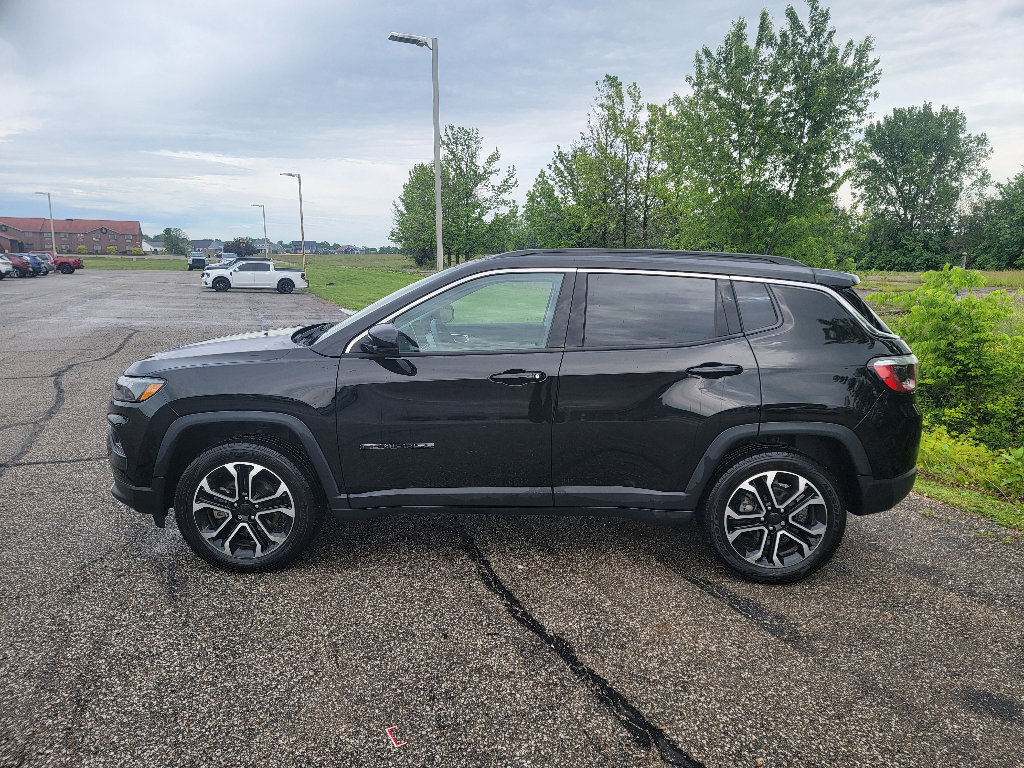 Used 2022 Jeep Compass Limited AWD/4WD image 5