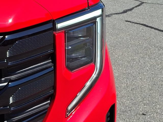Used 2025 GMC Sierra 1500 Elevation w/ Preferred Package AWD/4WD image 9