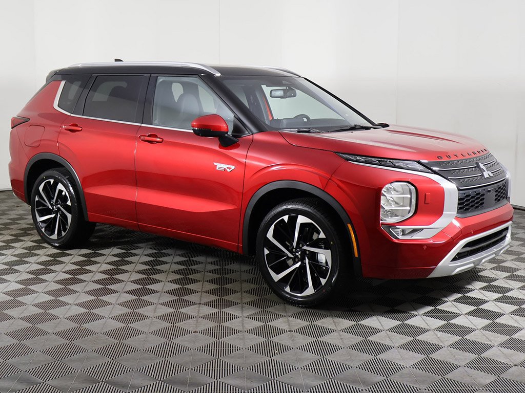 Used 2025 Mitsubishi Outlander SEL AWD/4WD image 2