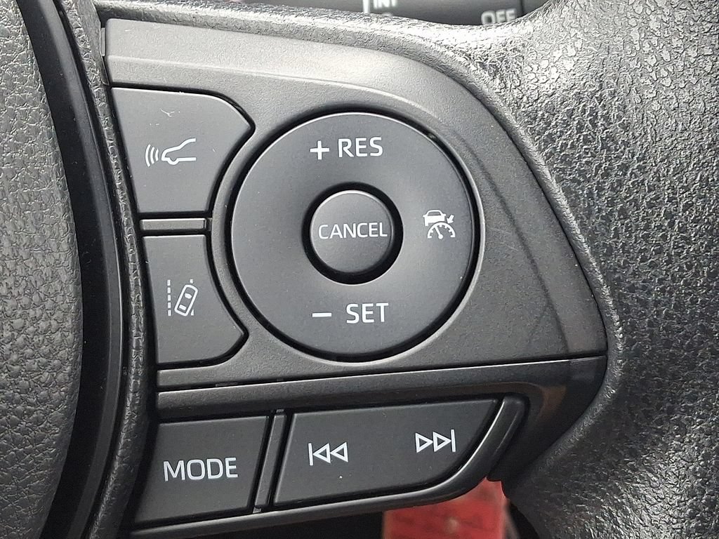 Certified 2023 Toyota RAV4 LE AWD/4WD image 22