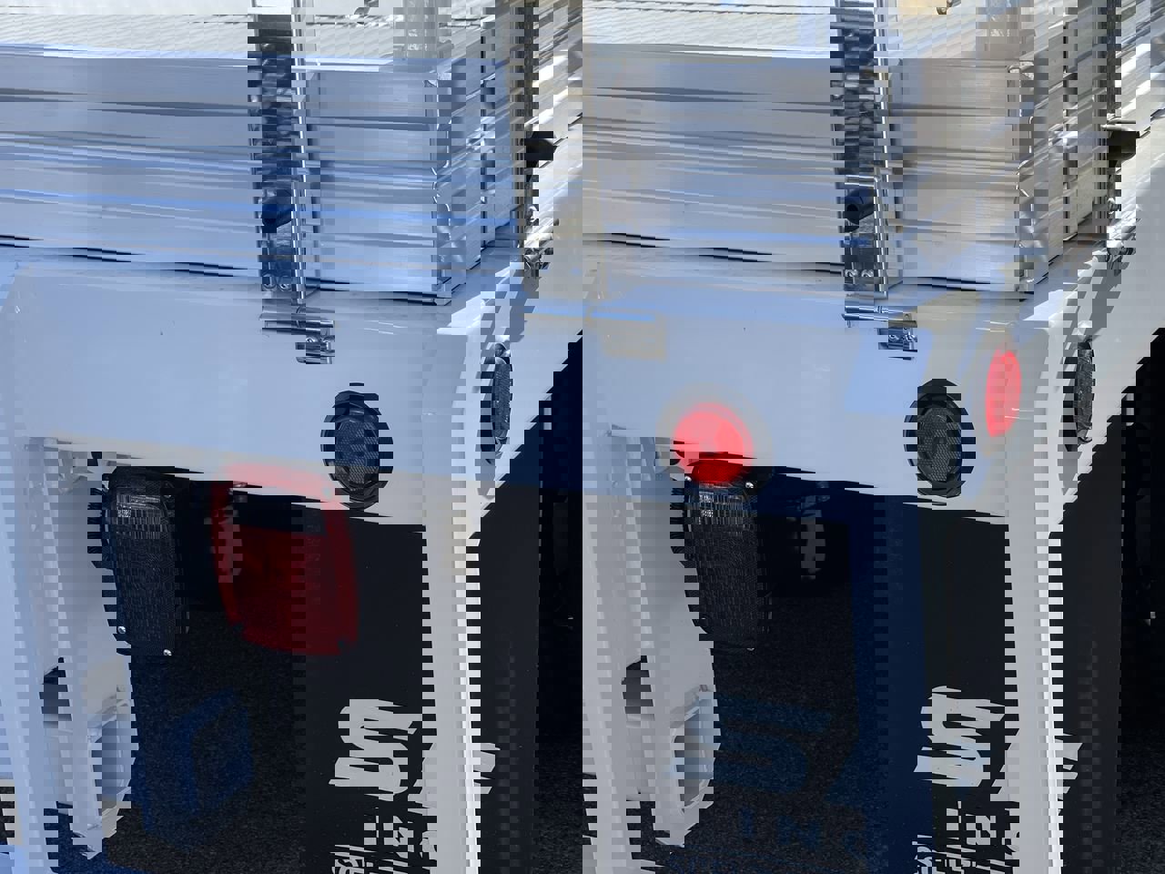 New 2026 Ford F550 2WD SuperCab Super Duty image 9