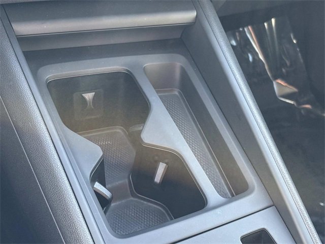 Used 2025 Volkswagen Tiguan S image 22