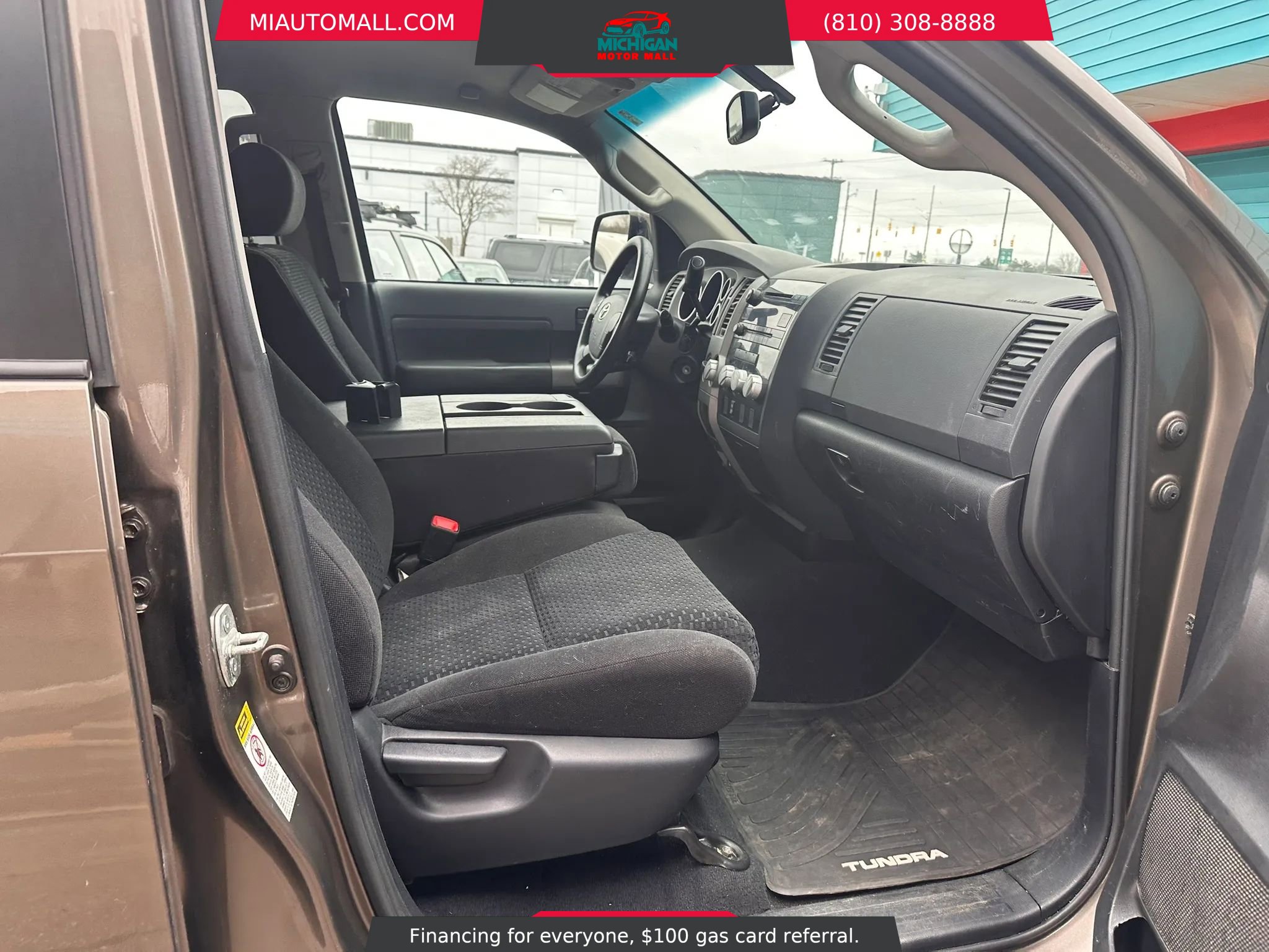 Used 2013 Toyota Tundra 4x4 CrewMax w/ Tow Pkg image 17