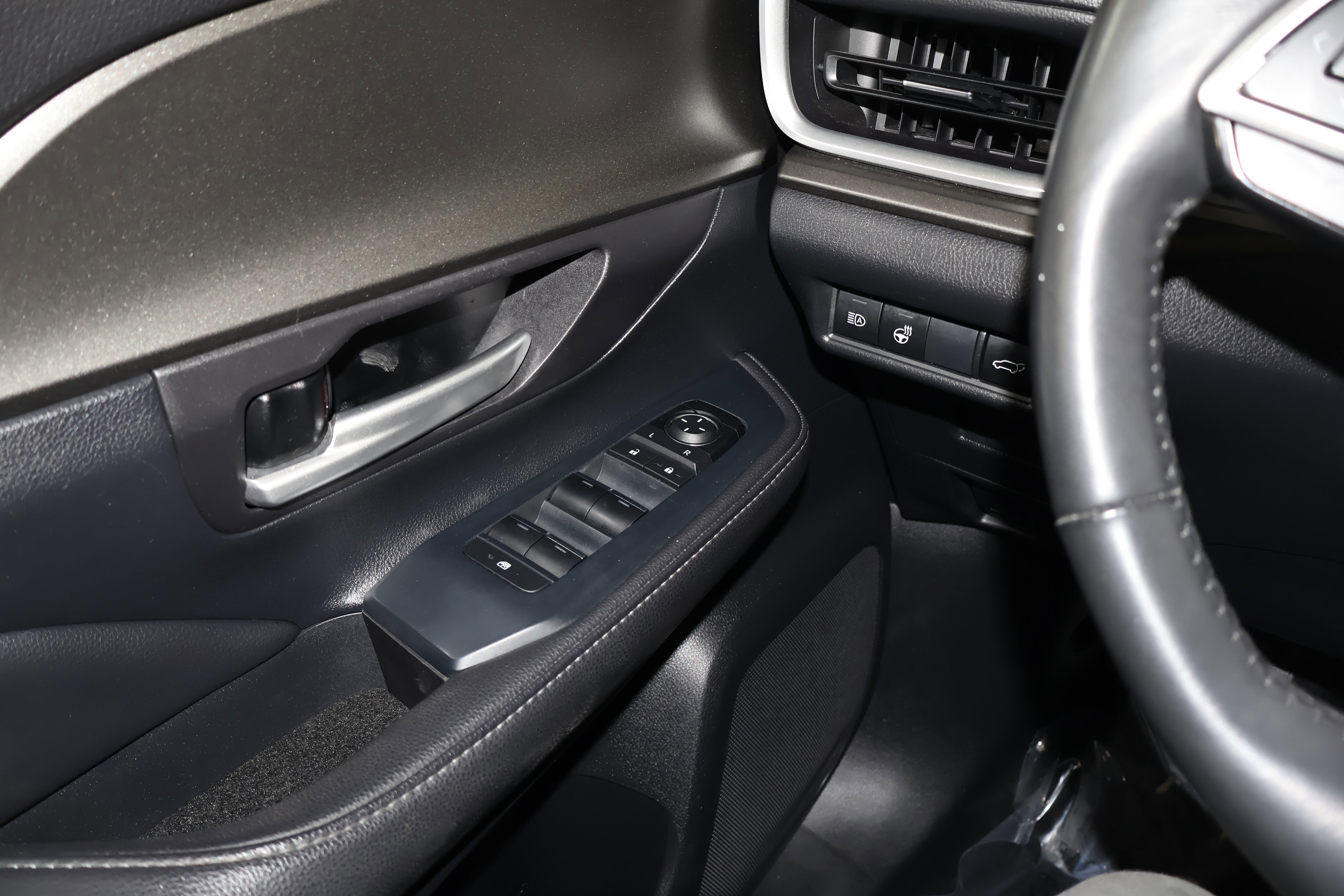 Used 2024 Toyota Grand Highlander XLE image 33