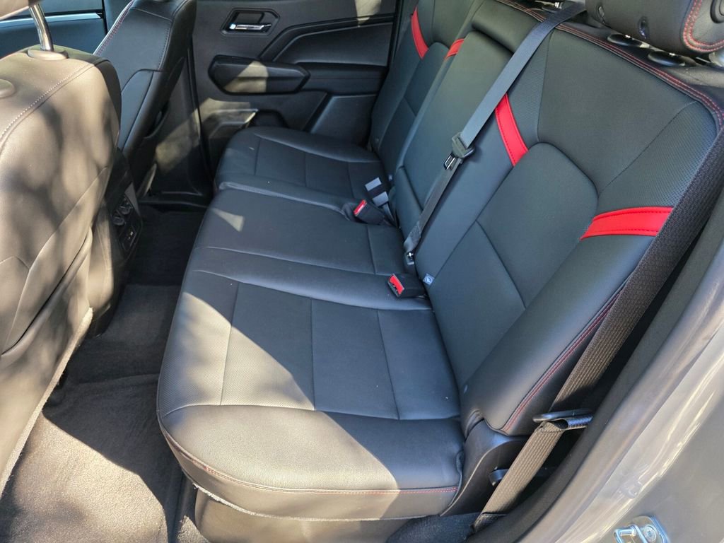 Used 2023 Chevrolet Colorado Z71 w/ Z71 Convenience Package 2 image 13