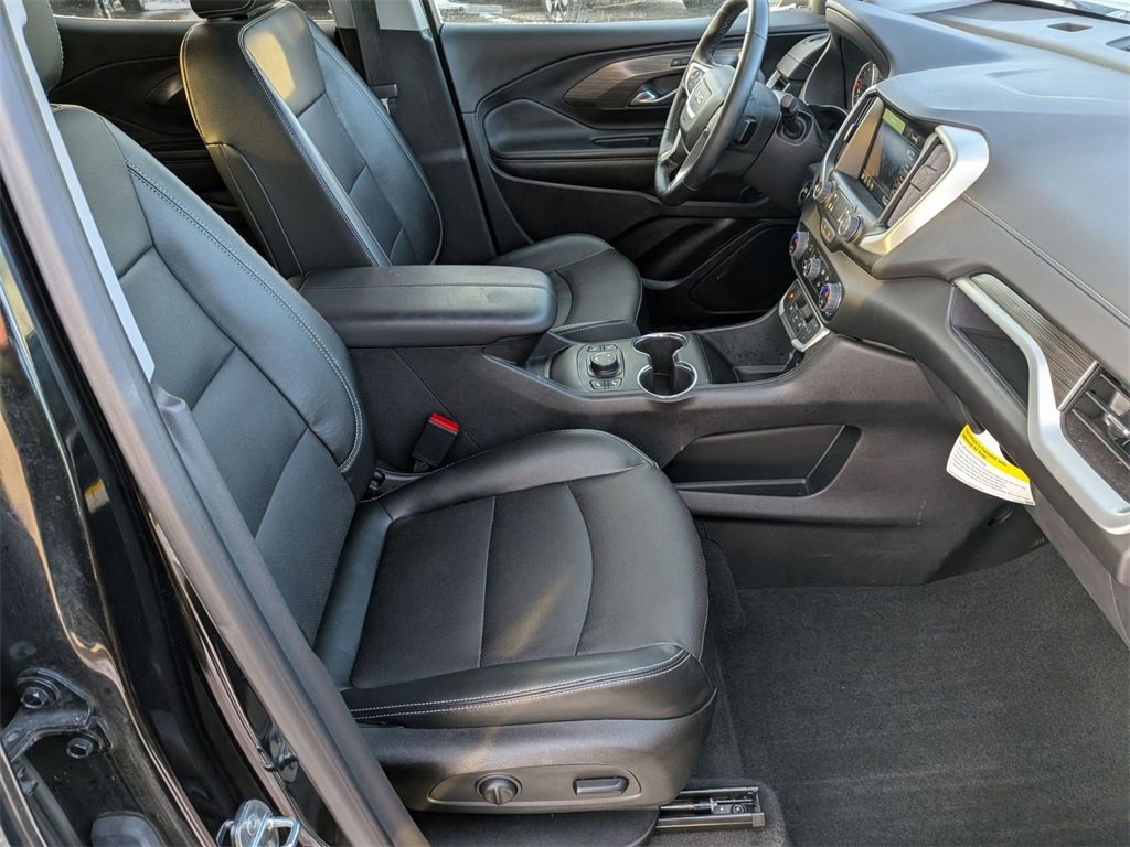 Used 2023 GMC Terrain SLT w/ Elevation Edition image 30
