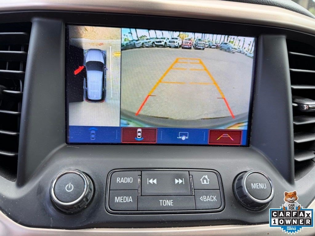 Used 2018 GMC Acadia Denali w/ Technology Package FWD image 15