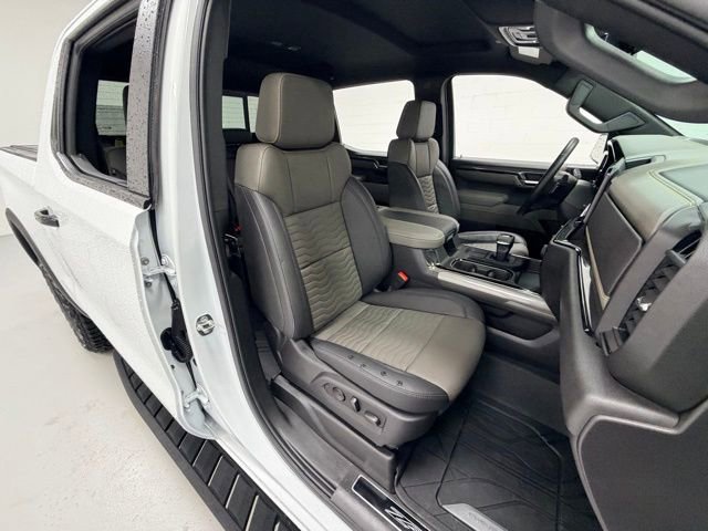 Certified 2025 Chevrolet Silverado 1500 ZR2 w/ Dark Appearance Package image 31