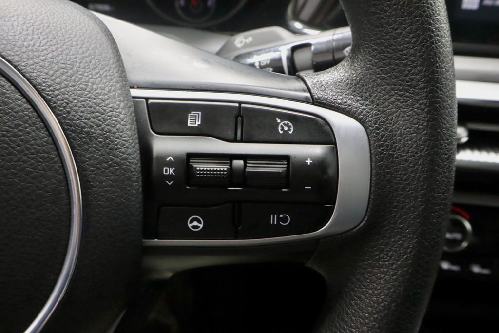 Used 2023 Kia K5 LXS FWD image 28
