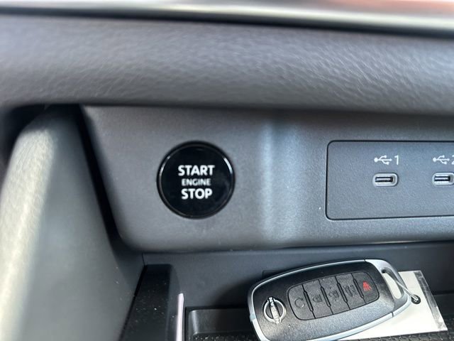 Used 2025 Nissan Rogue SL w/ SL Premium Package image 24