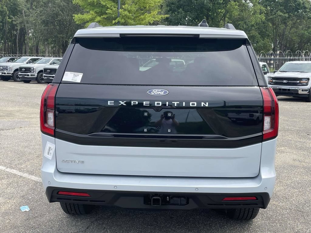 New 2026 Ford Expedition Active RWD image 4