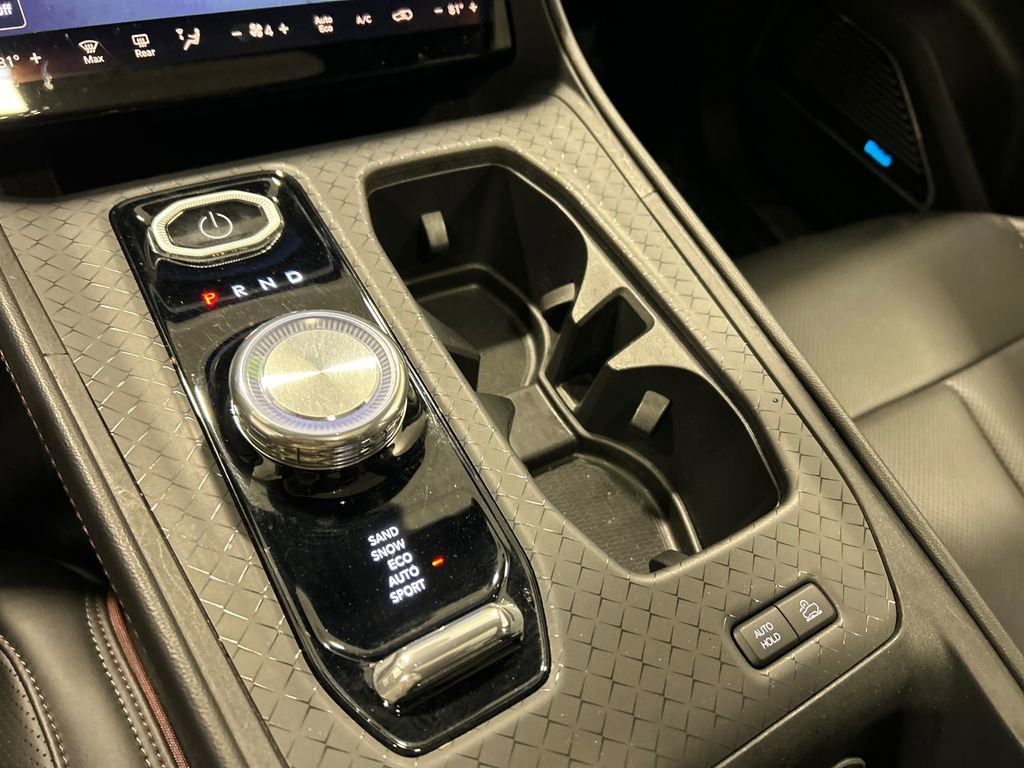 Used 2024 Jeep Wagoneer Launch Edition image 26