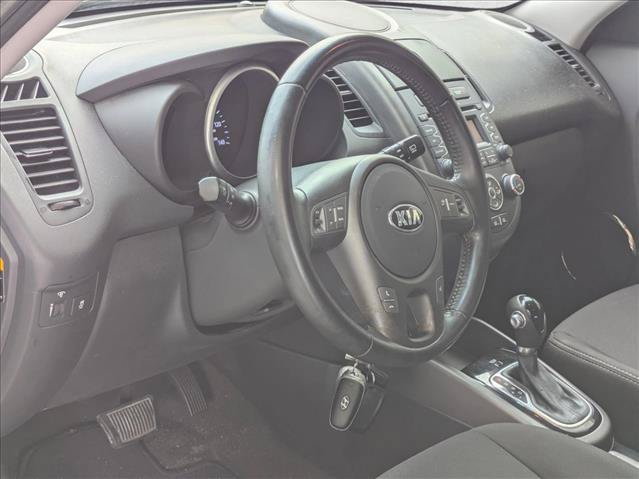 Used 2013 Kia Soul + FWD image 2