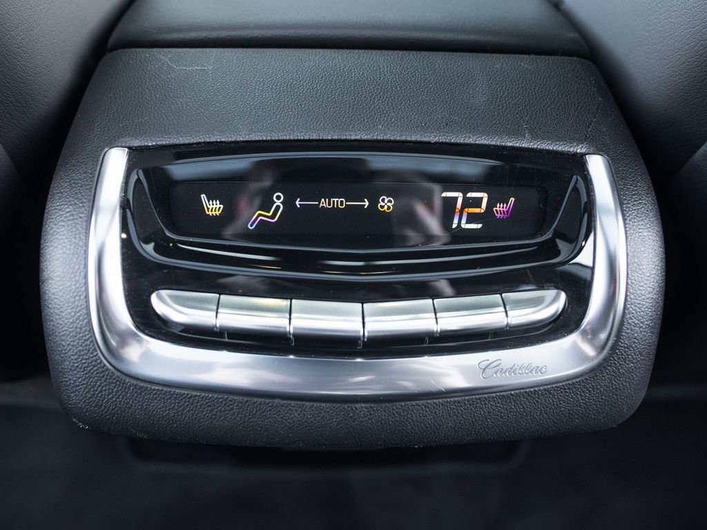 Used 2022 Cadillac XT6 Premium Luxury image 33