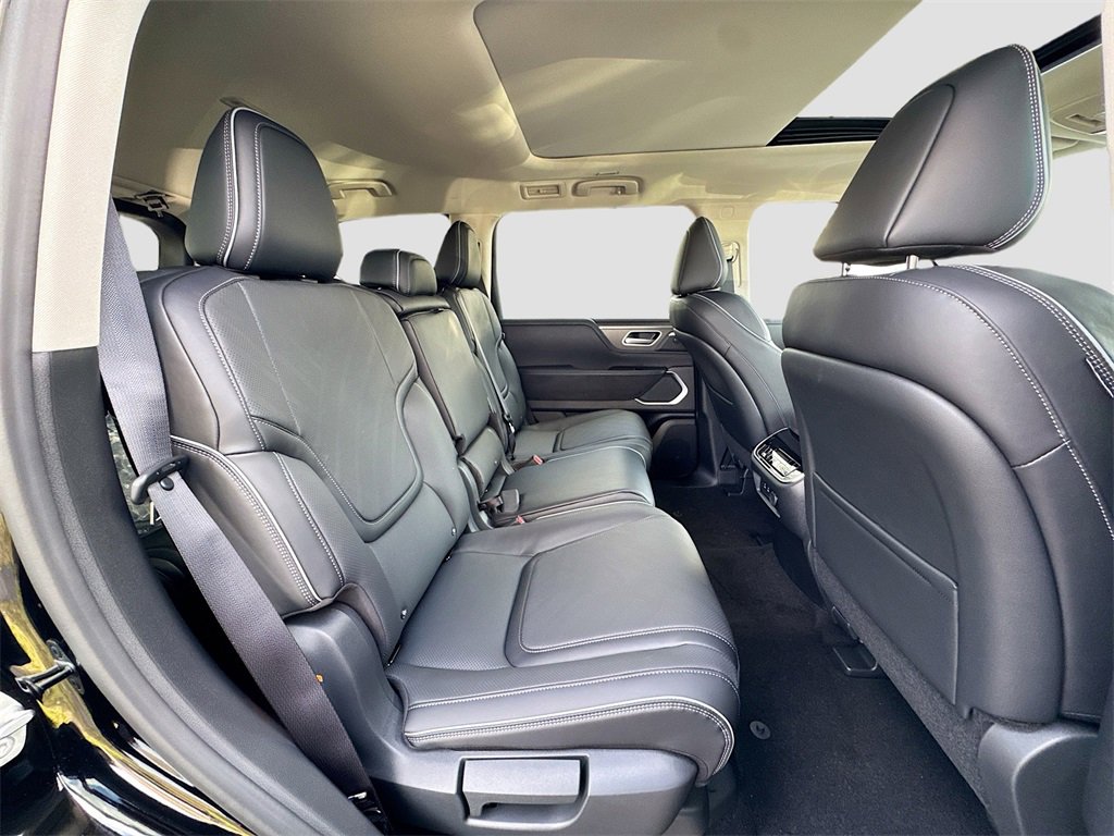 New 2026 INFINITI QX80 Luxe w/ Cargo Package image 30