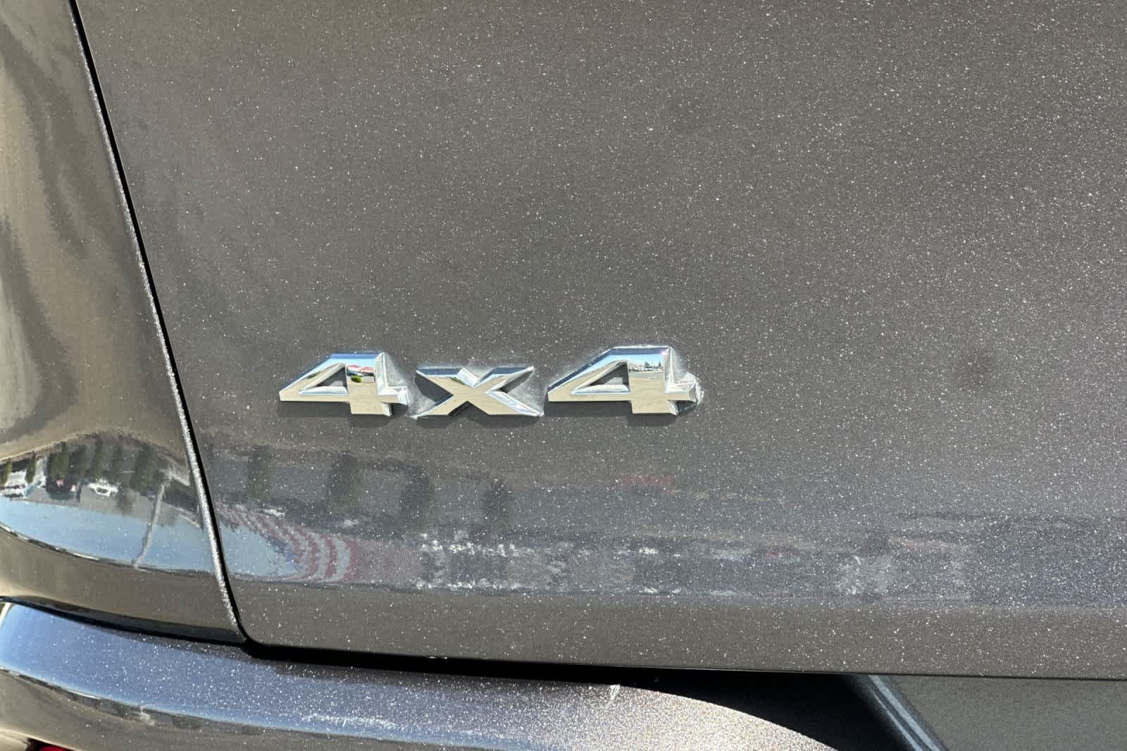 Used 2018 Jeep Cherokee Overland AWD/4WD image 33