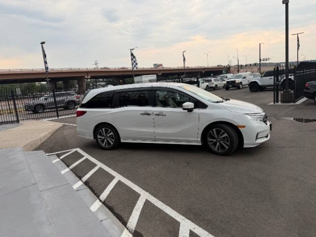 Used 2023 Honda Odyssey Touring image 17