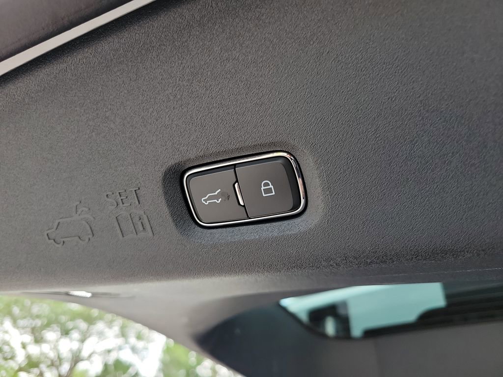 Used 2025 Ford Expedition Max Active image 12