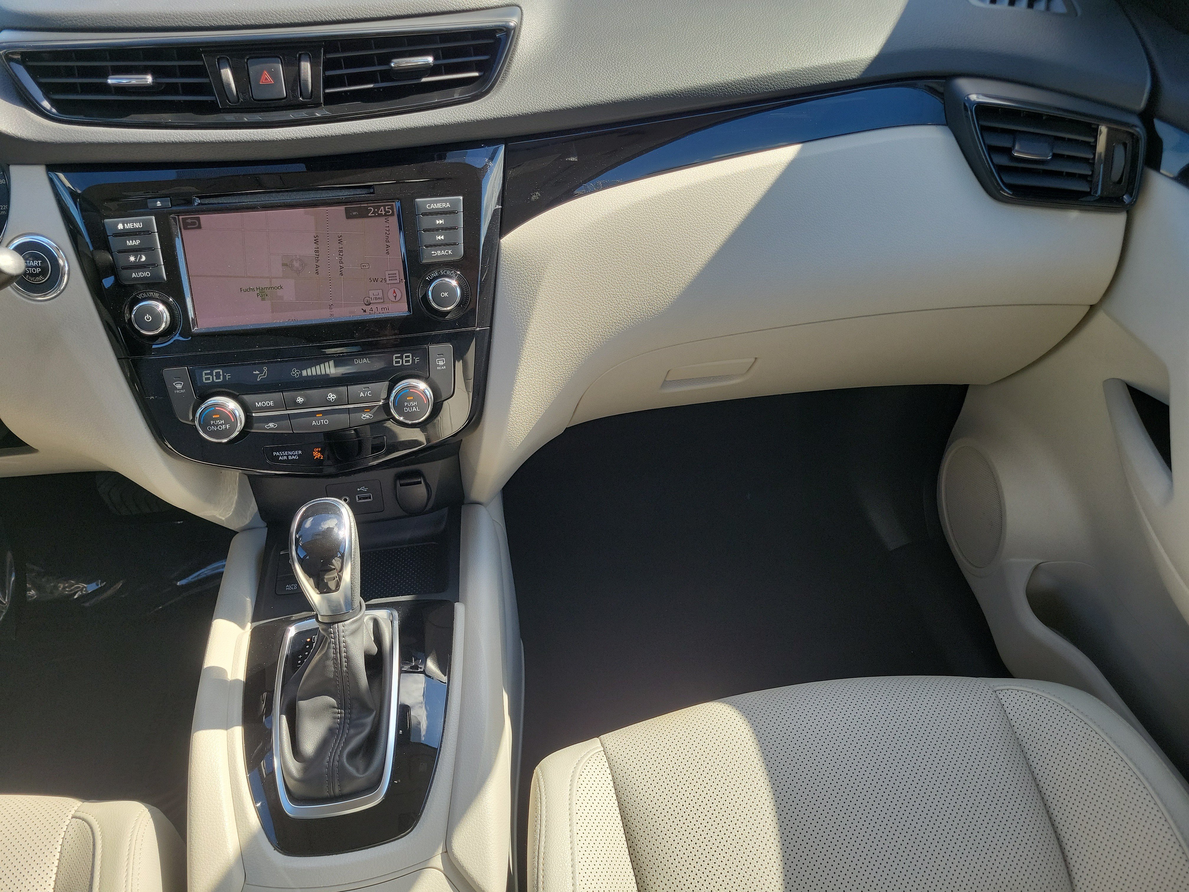 Used 2021 Nissan Rogue Sport SL w/ Premium Package FWD image 16