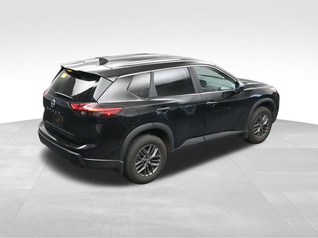 Used 2025 Nissan Rogue S image 27